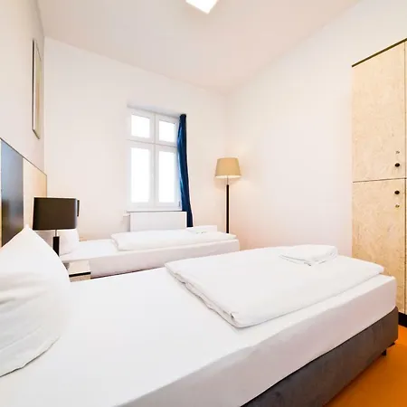 Lok Hostel