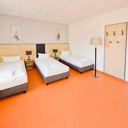 Hostel Lok *